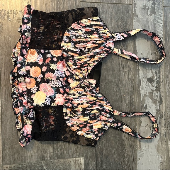 For Love And Lemons Pink Floral Set with Black Lace - Picture 3 of 7